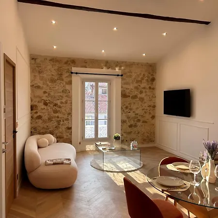 Luxueux Duplex Au Coeur Du Vieil 昂蒂布